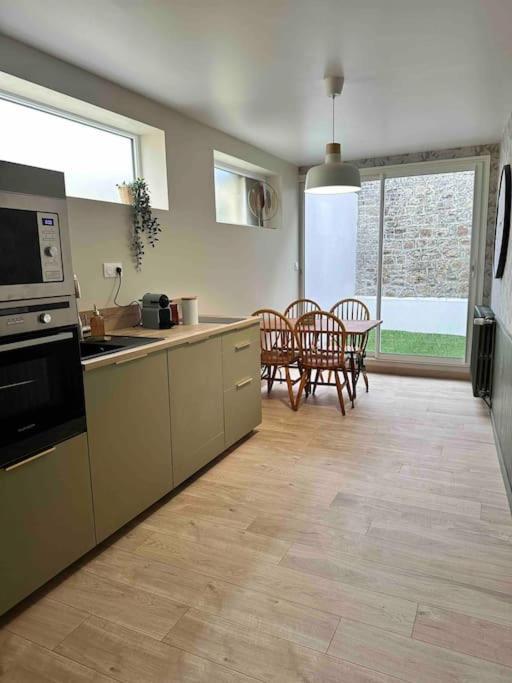 אברנשה Petite Maison De Ville מראה חיצוני תמונה